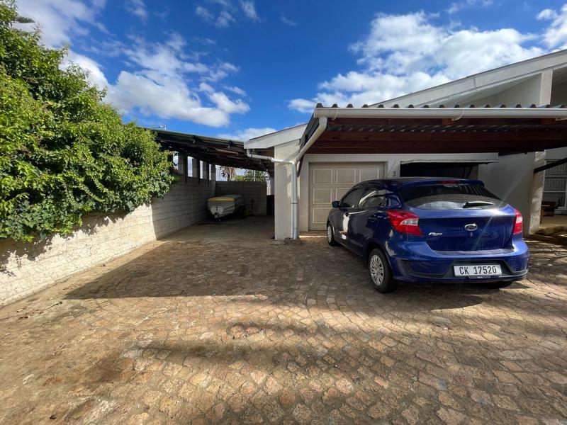 4 Bedroom Property for Sale in Amandelrug Western Cape